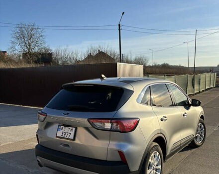 Серый Форд Эскейп, объемом двигателя 1.5 л и пробегом 50 тыс. км за 16500 $, фото 3 на Automoto.ua