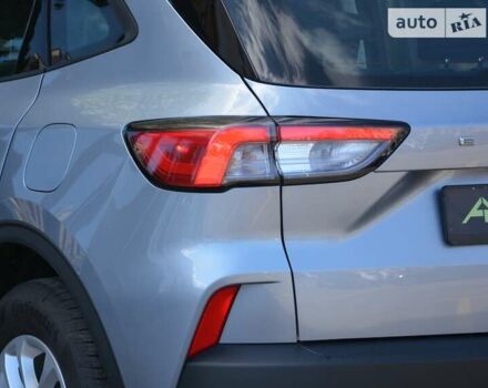 Сірий Форд Ескейп, об'ємом двигуна 1.5 л та пробігом 5 тис. км за 20500 $, фото 10 на Automoto.ua