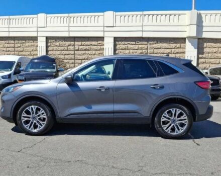 Серый Форд Эскейп, объемом двигателя 0 л и пробегом 25 тыс. км за 17900 $, фото 2 на Automoto.ua