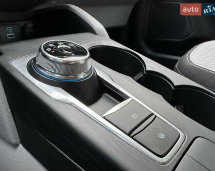 Серый Форд Эскейп, объемом двигателя 2.5 л и пробегом 19 тыс. км за 24900 $, фото 74 на Automoto.ua