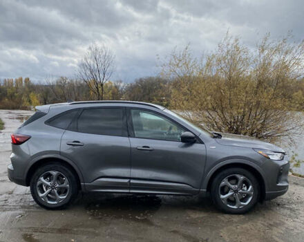 Серый Форд Эскейп, объемом двигателя 2.5 л и пробегом 9 тыс. км за 27900 $, фото 5 на Automoto.ua