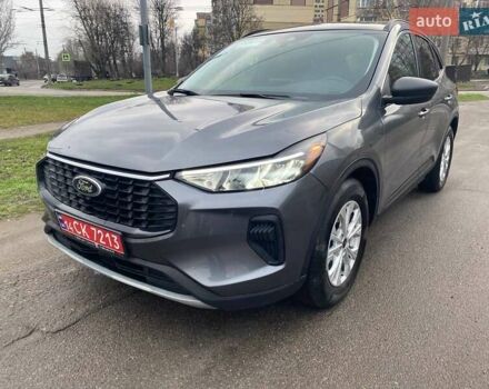 Серый Форд Эскейп, объемом двигателя 1.5 л и пробегом 18 тыс. км за 19999 $, фото 2 на Automoto.ua