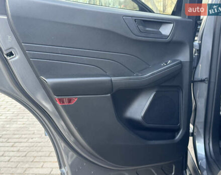 Серый Форд Эскейп, объемом двигателя 2.5 л и пробегом 19 тыс. км за 26700 $, фото 21 на Automoto.ua