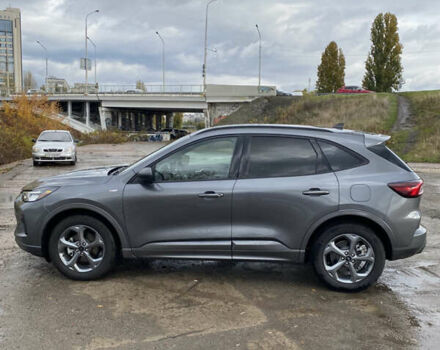 Серый Форд Эскейп, объемом двигателя 2.5 л и пробегом 9 тыс. км за 27900 $, фото 4 на Automoto.ua