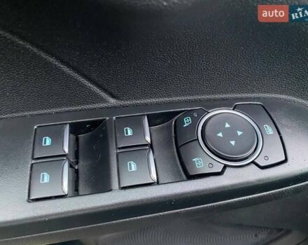 Серый Форд Эскейп, объемом двигателя 1.5 л и пробегом 18 тыс. км за 19999 $, фото 8 на Automoto.ua