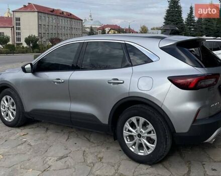 Сірий Форд Ескейп, об'ємом двигуна 0 л та пробігом 11 тис. км за 20000 $, фото 3 на Automoto.ua