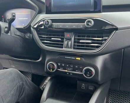 Серый Форд Эскейп, объемом двигателя 1.5 л и пробегом 47 тыс. км за 21500 $, фото 15 на Automoto.ua