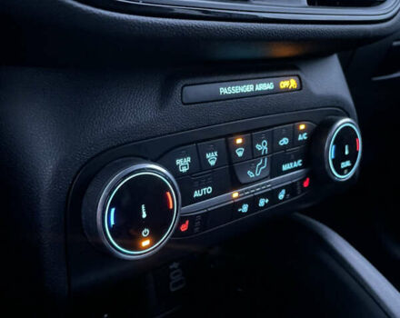 Серый Форд Эскейп, объемом двигателя 1.5 л и пробегом 56 тыс. км за 21799 $, фото 22 на Automoto.ua