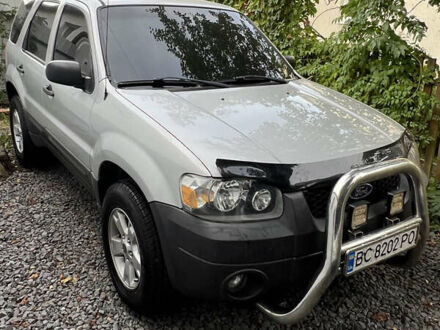 Серый Форд Эскейп, объемом двигателя 2.97 л и пробегом 310 тыс. км за 7000 $, фото 1 на Automoto.ua