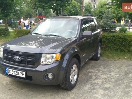 Серый Форд Эскейп, объемом двигателя 2.5 л и пробегом 185 тыс. км за 10550 $, фото 1 на Automoto.ua