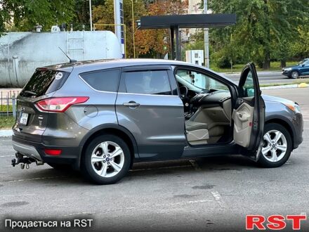 Форд Эскейп 2012 в Киеве на Automoto.ua Серый Форд Эскейп, объемом двигателя 2 л и пробегом 219 тыс. км за 10500 $, фото 1 на Automoto.ua