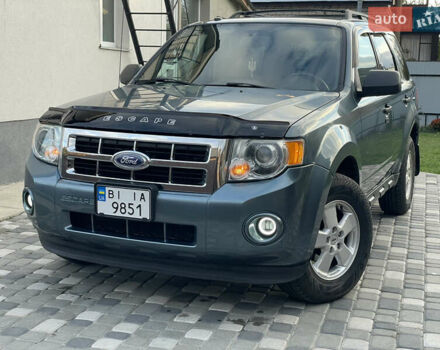 Серый Форд Эскейп, объемом двигателя 3 л и пробегом 150 тыс. км за 11800 $, фото 1 на Automoto.ua