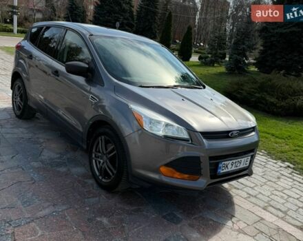 Серый Форд Эскейп, объемом двигателя 2.5 л и пробегом 250 тыс. км за 11500 $, фото 1 на Automoto.ua