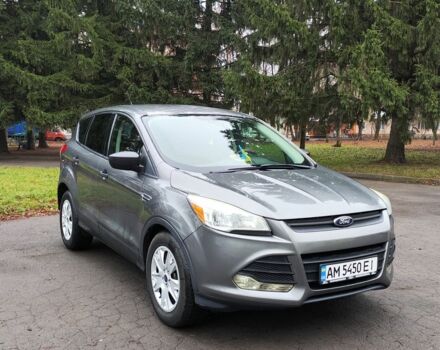 Серый Форд Эскейп, объемом двигателя 2.5 л и пробегом 246 тыс. км за 10600 $, фото 1 на Automoto.ua