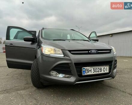 Сірий Форд Ескейп, об'ємом двигуна 2 л та пробігом 192 тис. км за 13500 $, фото 1 на Automoto.ua