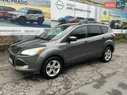 Серый Форд Эскейп, объемом двигателя 1.6 л и пробегом 252 тыс. км за 10500 $, фото 1 на Automoto.ua