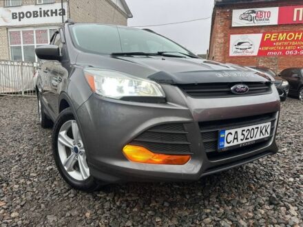 Серый Форд Эскейп, объемом двигателя 2.5 л и пробегом 184 тыс. км за 10950 $, фото 1 на Automoto.ua