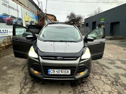 Серый Форд Эскейп, объемом двигателя 1.6 л и пробегом 252 тыс. км за 10500 $, фото 1 на Automoto.ua