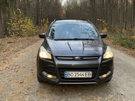 Серый Форд Эскейп, объемом двигателя 2 л и пробегом 309 тыс. км за 11000 $, фото 1 на Automoto.ua