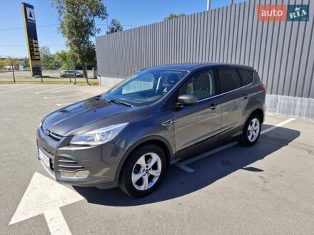Форд Эскейп 2015 в Киеве на Automoto.ua Серый Форд Эскейп, объемом двигателя 1.6 л и пробегом 127 тыс. км за 10200 $, фото 1 на Automoto.ua