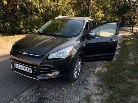 Форд Эскейп 2015 в Киеве на Automoto.ua Серый Форд Эскейп, объемом двигателя 1.6 л и пробегом 142 тыс. км за 11500 $, фото 1 на Automoto.ua
