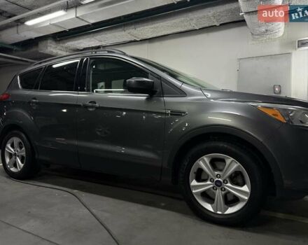 Серый Форд Эскейп, объемом двигателя 2 л и пробегом 239 тыс. км за 13222 $, фото 1 на Automoto.ua