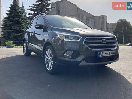 Форд Эскейп 2016 в Львове на Automoto.ua Серый Форд Эскейп, объемом двигателя 1.5 л и пробегом 91 тыс. км за 10600 $, фото 1 на Automoto.ua