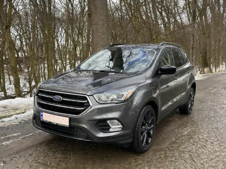 Сірий Форд Ескейп, об'ємом двигуна 1.5 л та пробігом 168 тис. км за 12900 $, фото 1 на Automoto.ua