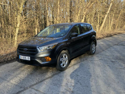 Форд Эскейп 2016 в Ровно на Automoto.ua Серый Форд Эскейп, объемом двигателя 2.49 л и пробегом 256 тыс. км за 12650 $, фото 1 на Automoto.ua