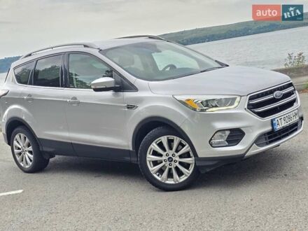Форд Ескейп 2016 у Бурштыне на Automoto.ua Сірий Форд Ескейп, об'ємом двигуна 1.5 л та пробігом 139 тис. км за 12000 $, фото 1 на Automoto.ua