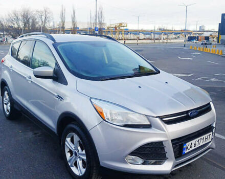 Серый Форд Эскейп, объемом двигателя 2 л и пробегом 132 тыс. км за 11500 $, фото 1 на Automoto.ua