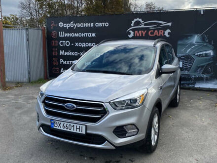 Серый Форд Эскейп, объемом двигателя 1.5 л и пробегом 148 тыс. км за 11700 $, фото 1 на Automoto.ua