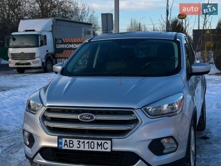 Серый Форд Эскейп, объемом двигателя 2 л и пробегом 193 тыс. км за 10200 $, фото 1 на Automoto.ua