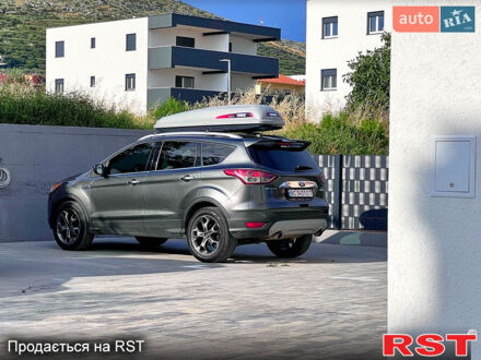 Форд Эскейп 2016 в Киеве на Automoto.ua Серый Форд Эскейп, объемом двигателя 1.6 л и пробегом 144 тыс. км за 11000 $, фото 1 на Automoto.ua