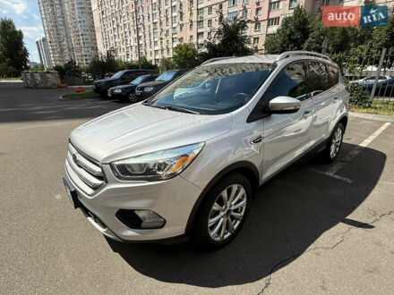 Форд Ескейп 2016 у Києві на Automoto.ua Сірий Форд Ескейп, об'ємом двигуна 2 л та пробігом 139 тис. км за 15800 $, фото 1 на Automoto.ua