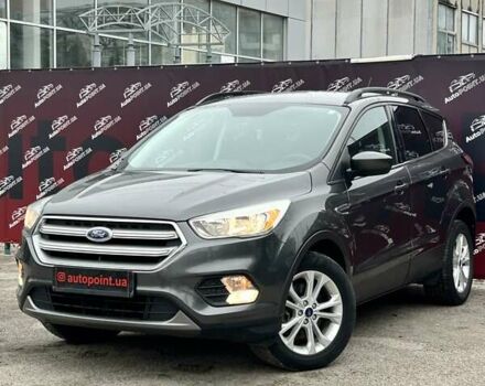 Сірий Форд Ескейп, об'ємом двигуна 1.5 л та пробігом 135 тис. км за 12700 $, фото 1 на Automoto.ua