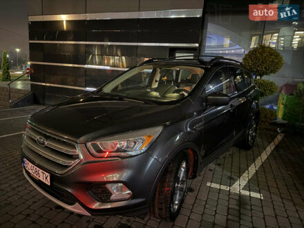 Серый Форд Эскейп, объемом двигателя 2 л и пробегом 165 тыс. км за 13400 $, фото 1 на Automoto.ua