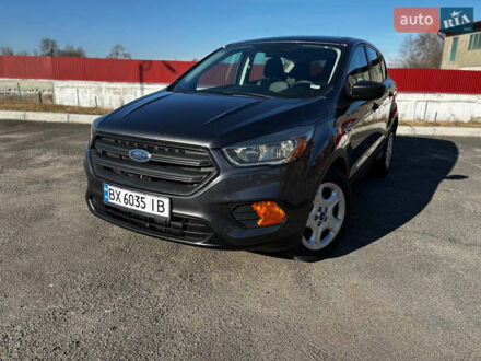 Форд Ескейп 2016 у Рівному на Automoto.ua Сірий Форд Ескейп, об'ємом двигуна 2.5 л та пробігом 256 тис. км за 12400 $, фото 1 на Automoto.ua