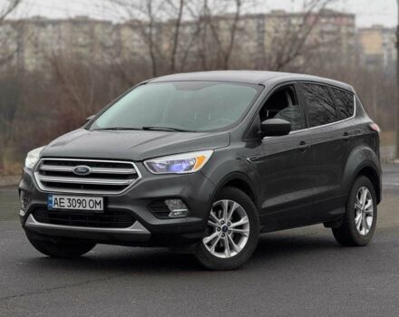 Сірий Форд Ескейп, об'ємом двигуна 1.5 л та пробігом 60 тис. км за 11500 $, фото 1 на Automoto.ua