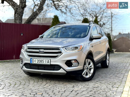 Форд Эскейп 2017 в Мукачеве на Automoto.ua Серый Форд Эскейп, объемом двигателя 1.5 л и пробегом 113 тыс. км за 13500 $, фото 1 на Automoto.ua