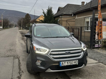 Сірий Форд Ескейп, об'ємом двигуна 1.5 л та пробігом 265 тис. км за 12500 $, фото 1 на Automoto.ua