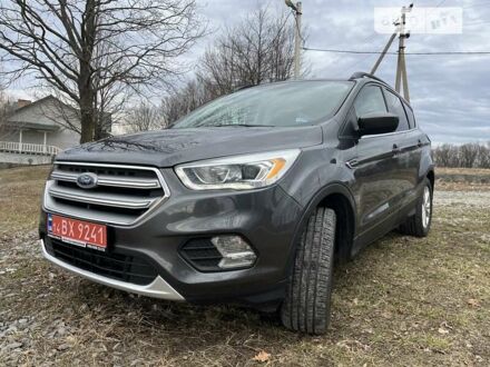 Форд Эскейп 2017 в Черновцах на Automoto.ua Серый Форд Эскейп, объемом двигателя 1.5 л и пробегом 197 тыс. км за 11900 $, фото 1 на Automoto.ua