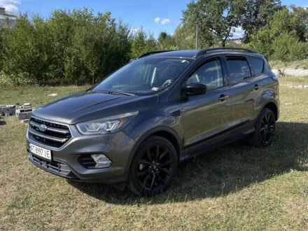 Форд Ескейп 2017 у Львові на Automoto.ua Сірий Форд Ескейп, об'ємом двигуна 1.5 л та пробігом 124 тис. км за 13800 $, фото 1 на Automoto.ua
