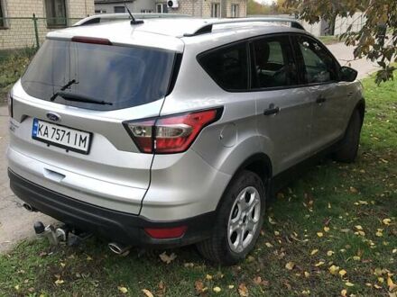 Серый Форд Эскейп, объемом двигателя 2.5 л и пробегом 87 тыс. км за 13800 $, фото 1 на Automoto.ua