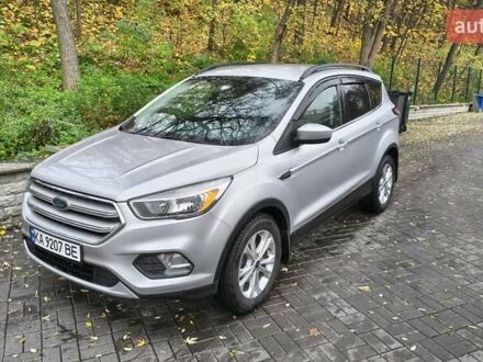 Серый Форд Эскейп, объемом двигателя 1.5 л и пробегом 45 тыс. км за 14800 $, фото 1 на Automoto.ua