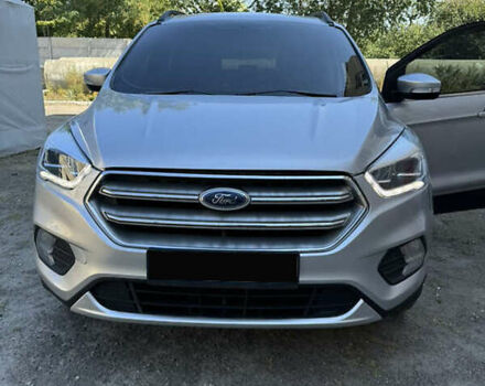 Серый Форд Эскейп, объемом двигателя 1.5 л и пробегом 80 тыс. км за 12000 $, фото 1 на Automoto.ua