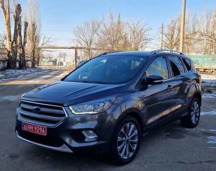 Серый Форд Эскейп, объемом двигателя 1.5 л и пробегом 205 тыс. км за 13700 $, фото 1 на Automoto.ua