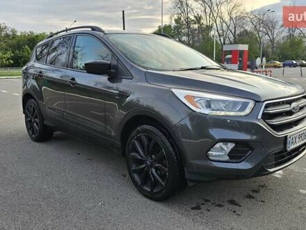 Серый Форд Эскейп, объемом двигателя 1.5 л и пробегом 110 тыс. км за 13500 $, фото 1 на Automoto.ua