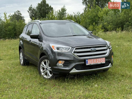 Форд Эскейп 2017 в Ровно на Automoto.ua Серый Форд Эскейп, объемом двигателя 2 л и пробегом 230 тыс. км за 11900 $, фото 1 на Automoto.ua