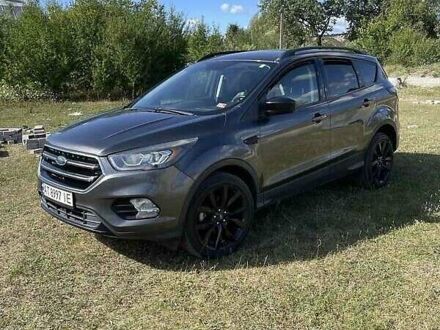 Форд Ескейп 2017 у Львові на Automoto.ua Сірий Форд Ескейп, об'ємом двигуна 1.5 л та пробігом 132 тис. км за 10900 $, фото 1 на Automoto.ua